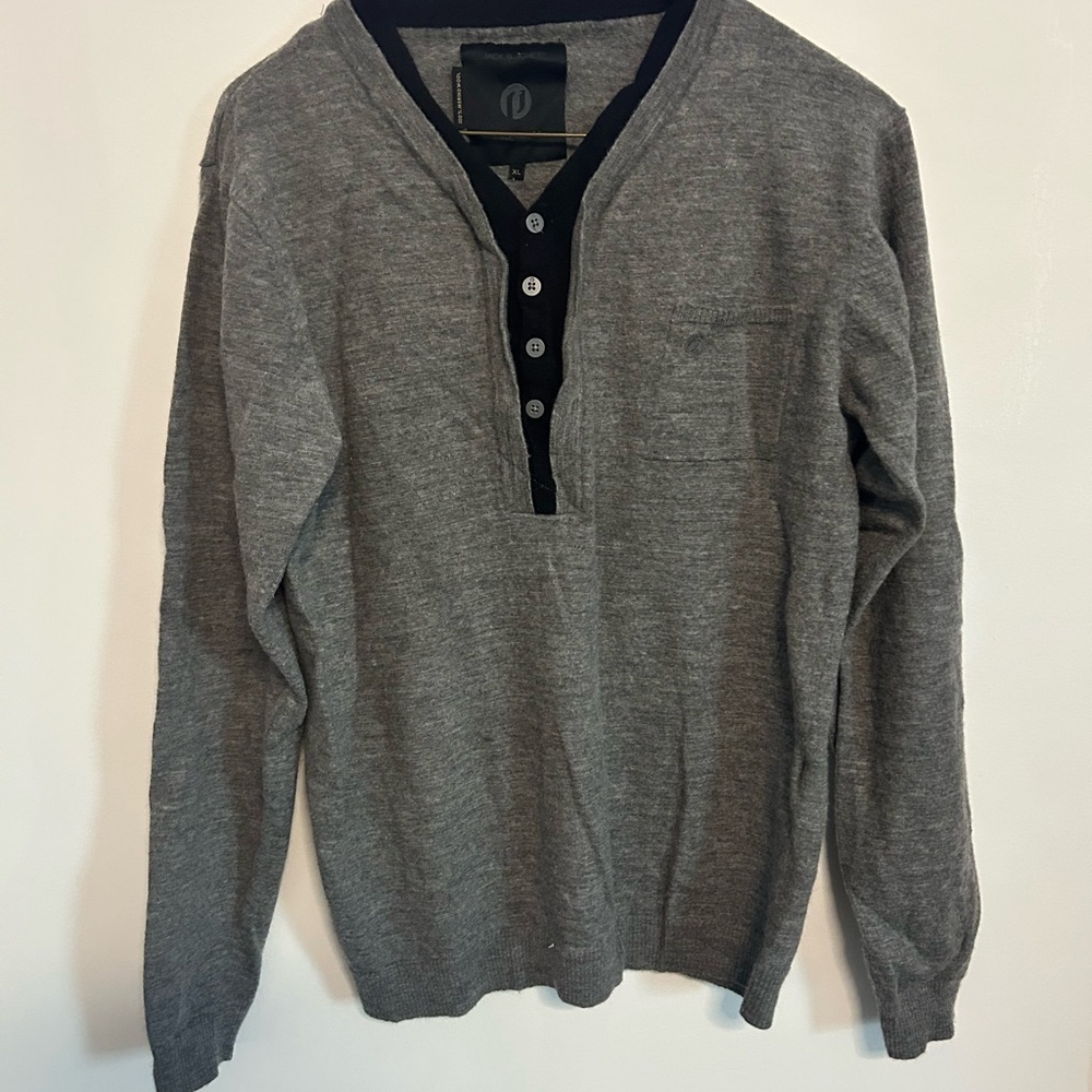 Merino Wool Sweater in Charcoal